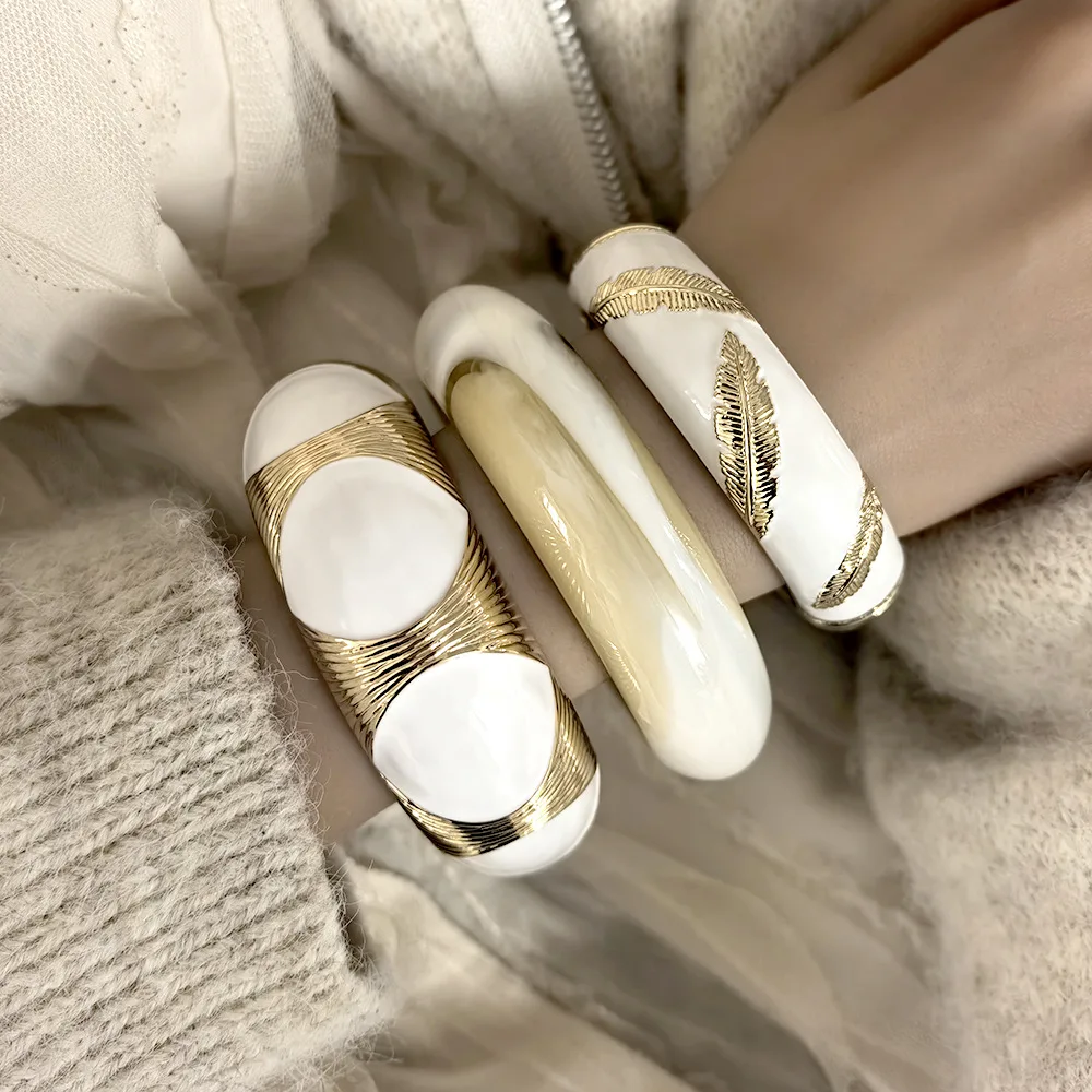 French White Enamel Dripping Oil Feather Cuff Bracelets For Woman Punk Irregular Geometric Wide Spring Bangles Aesthetic Jewelry