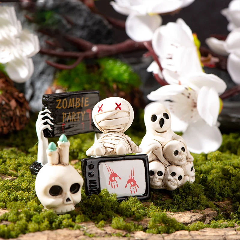 Figurines Miniatures Pumpkin Skeleton Mummy Skull Micro Landscape Ornaments For Halloween Decoration Hoom Desk Accessories