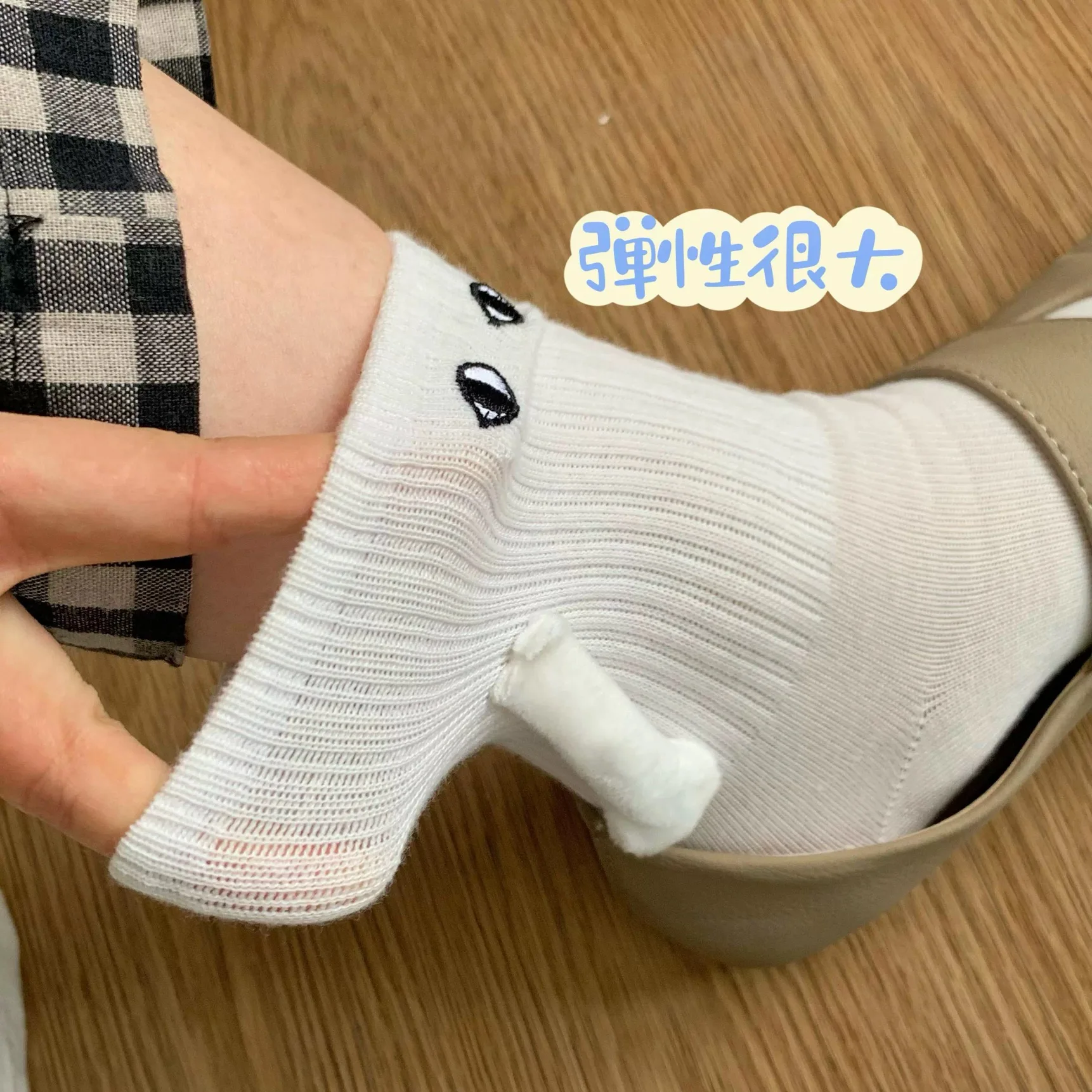 3d Hand Hand Sock 2pair In Cute New Couple Cotton Socks Creative Magnetic Holding Hands Socks Korean Mid-Tube Socks Short Hot