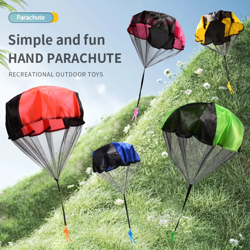 1pcs มือโยนร่มชูชีพเด็กกลางแจ้งของเล่นตลกเกมเล่นของเล่นเด็ก Fly Parachute กีฬา MINI ทหารของเล่น