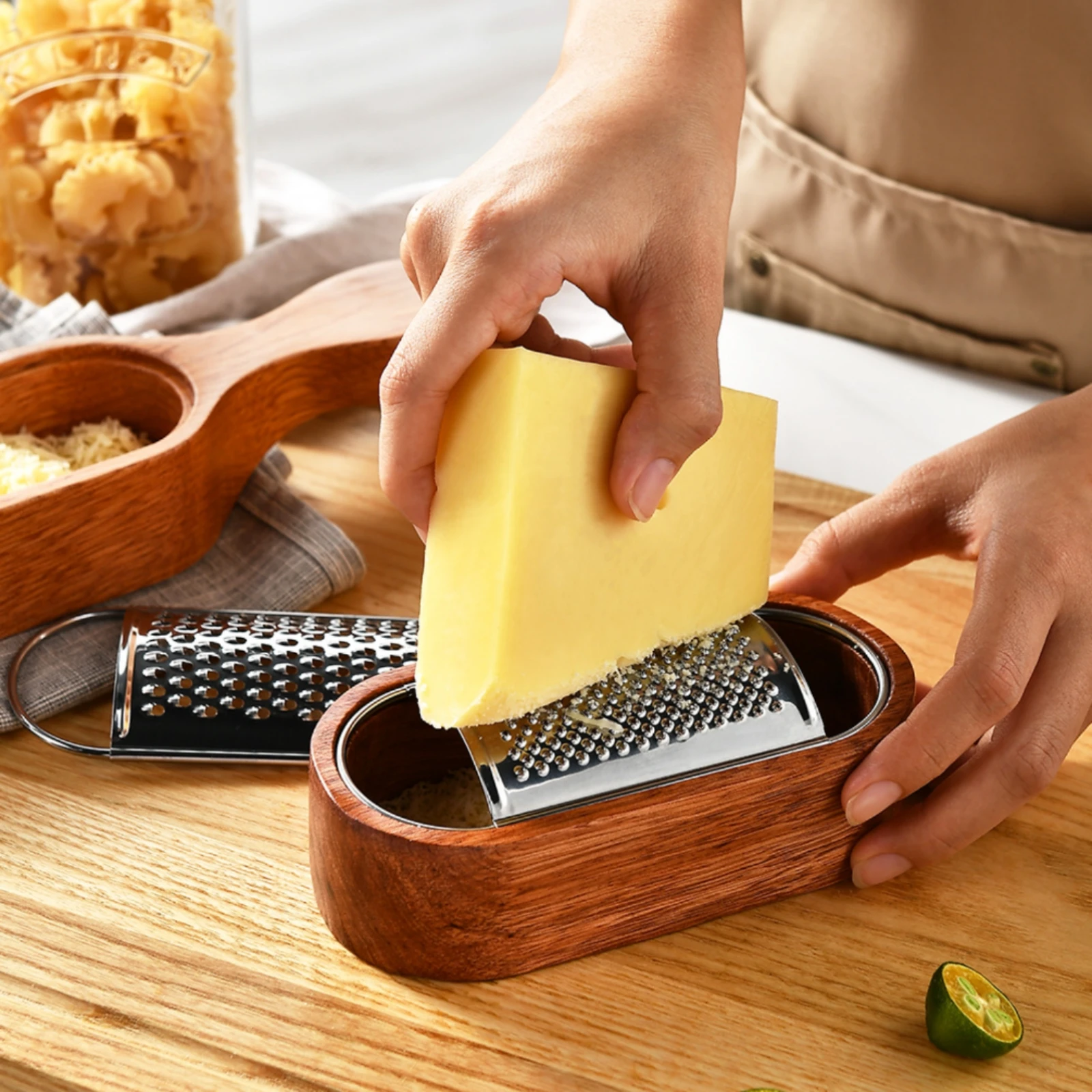 Wooden Cheese Grater Natural Wood Grain Oval Box Grater Shredding Tool Long-Lasting Construction Kitchen Utensil Easy to Clean