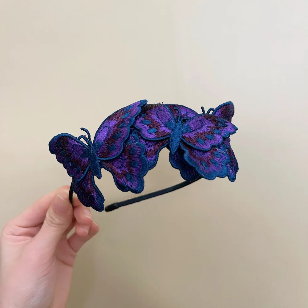 Elegant Shark Jaw C…