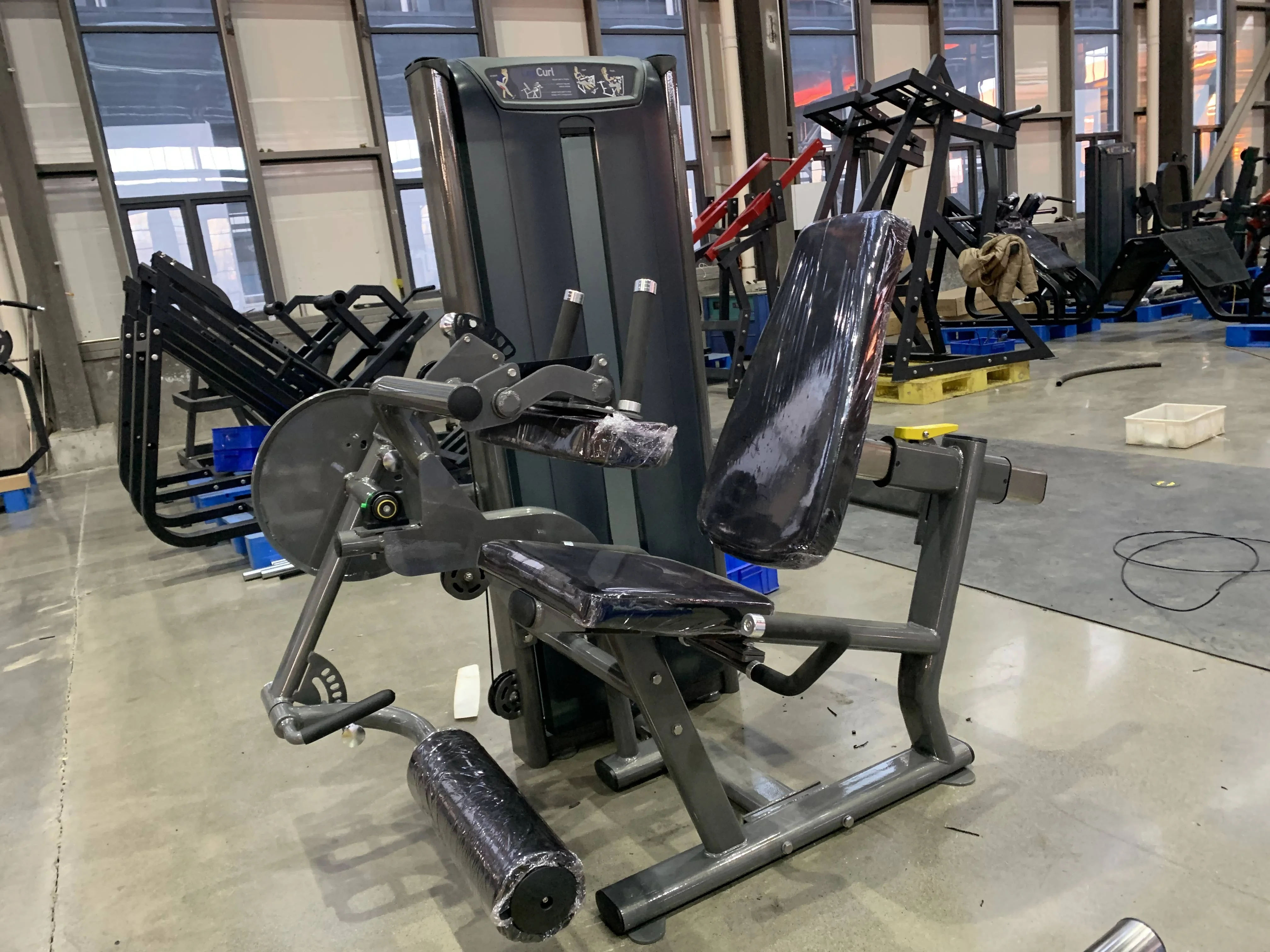 2026 Hot Selling Commercial Gym Leg Extension and Leg Curl Machine High Quality Multi-Functional Leg Exercise Equipment