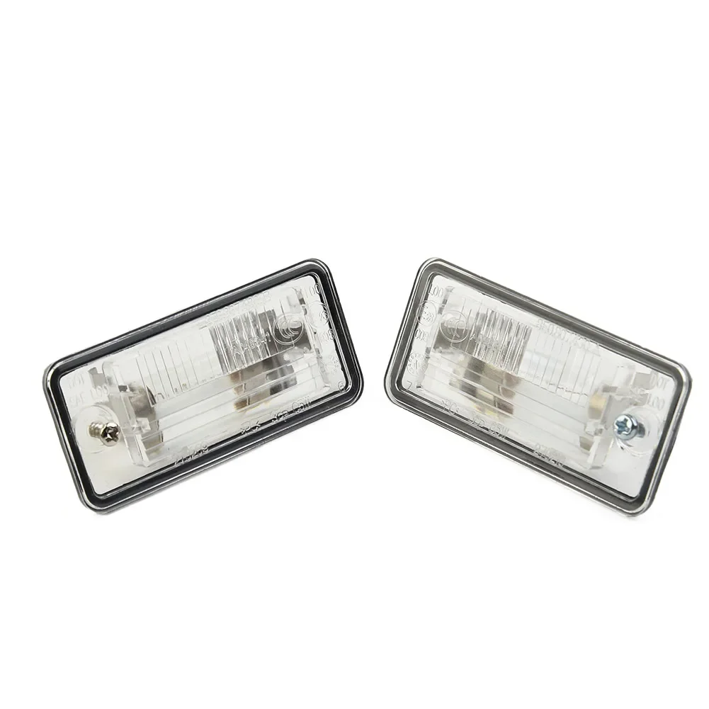 2pcs Left Right Number License Plate Light Lamp Clear PC For A3 S3 A4 S4 A6 S6 A8 8E0807430A 8E0807430B 8E0943022B 7x3.2x2.7cm