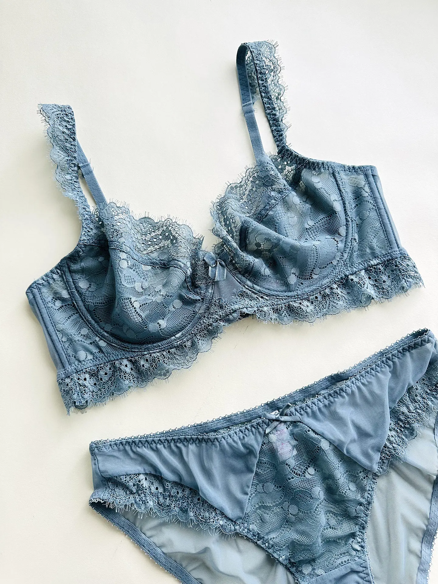 

Женский сексуальный комплект бюстгальтеров с кружевом, тонкий, на косточках, с кружевом «реснички», во французском стиле, минимайзер для большой груди