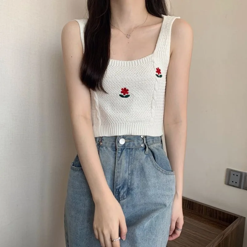 Short Embroidered Flower Knitted Women's Summer 2024 New Solid Versatile Slim-fitting Sleeveless Outer Wear Tank Top