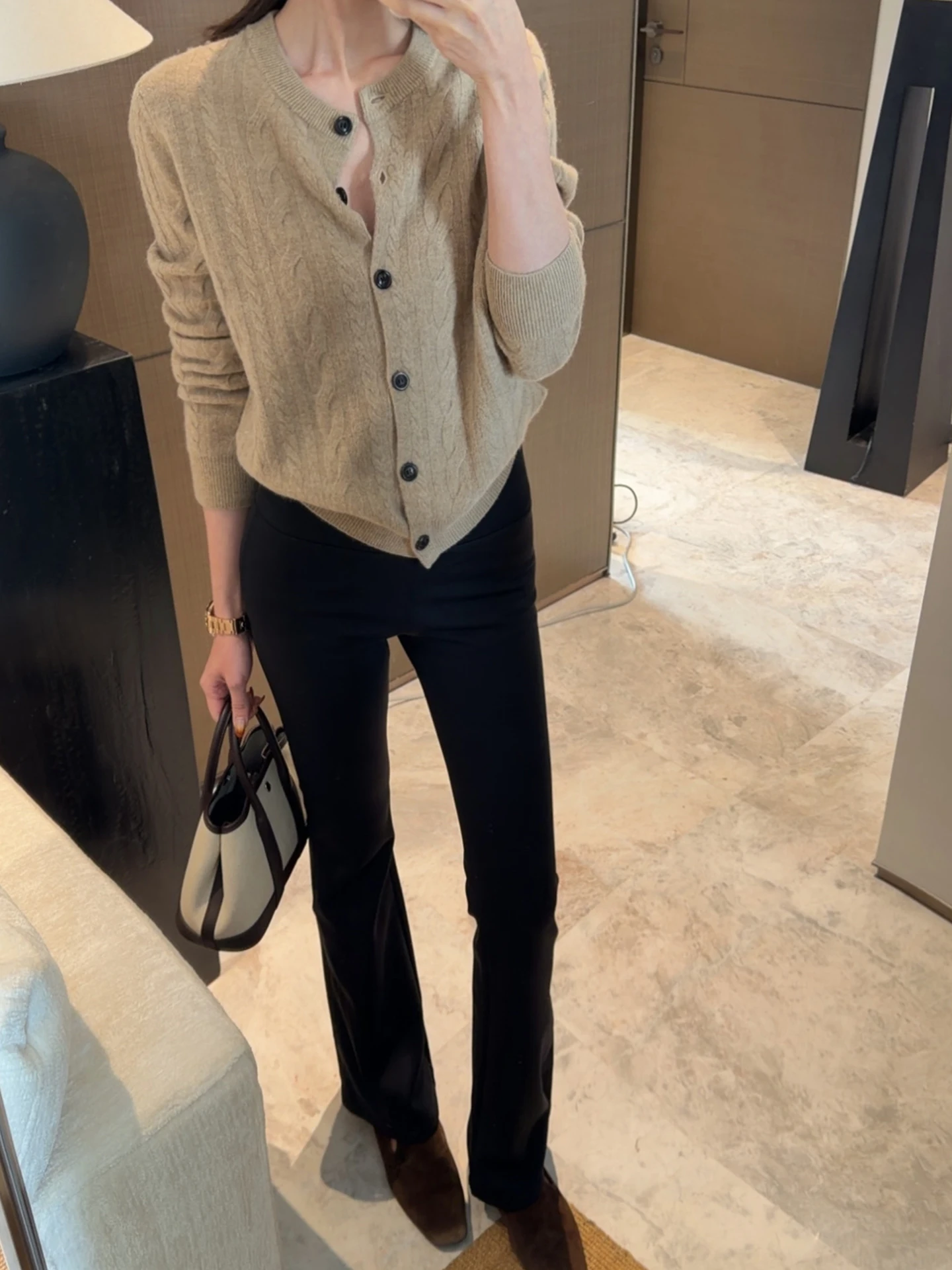 

Осенне-зимние женские брюки из протеиновой ткани с эластичным поясом, слегка расклешенные, повседневные, с легким стрейчем