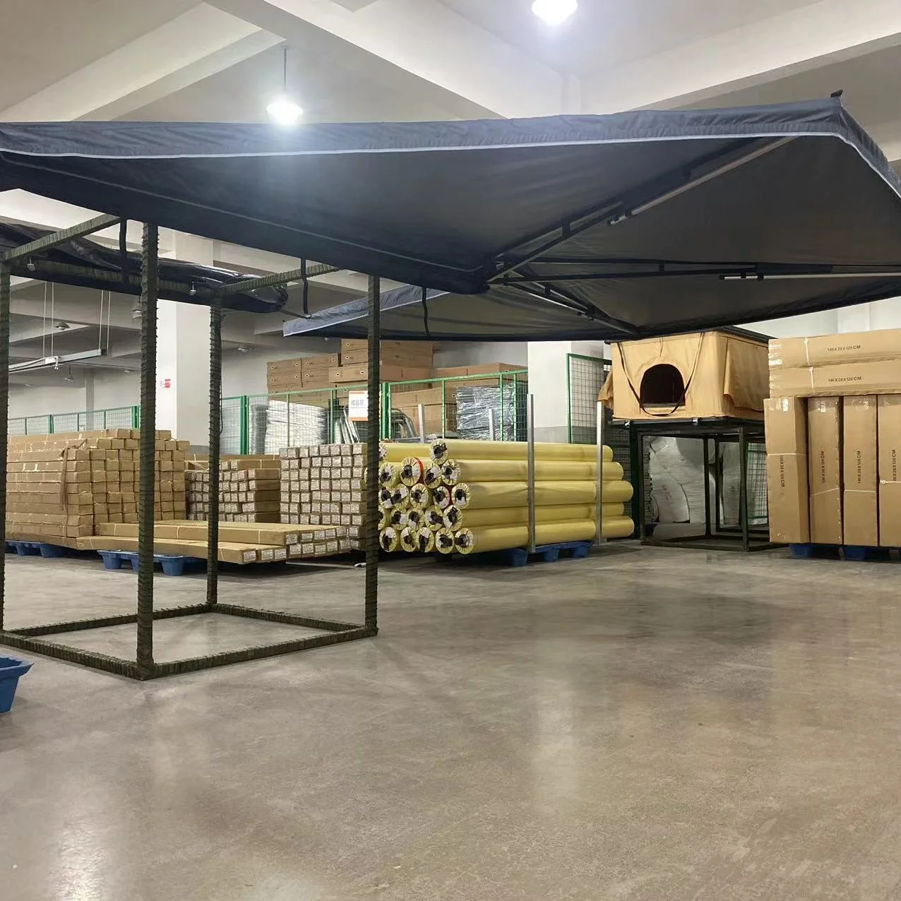 

STLF 4x4 Car Side Awning 270 Degree Off-road Camper Waterproof Car Roof Side Awning Tent