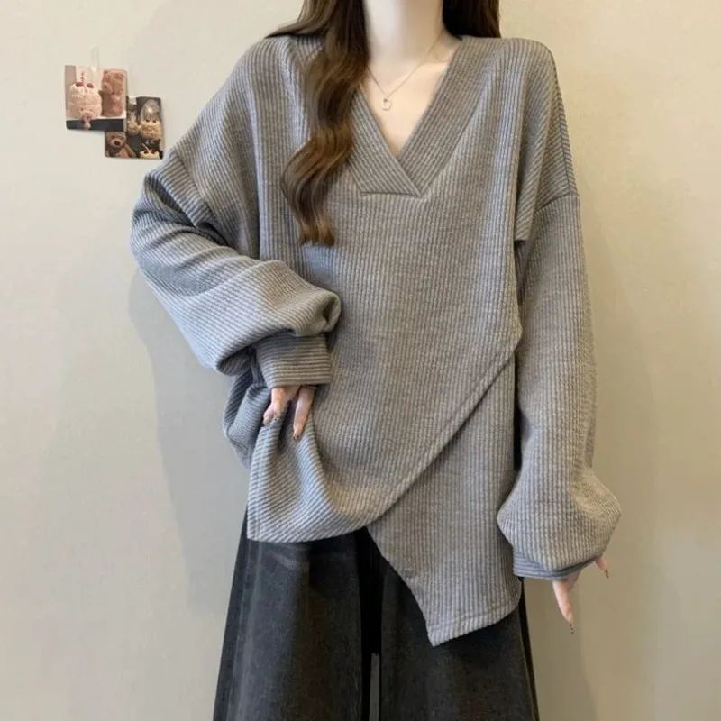 Irregular V-neck Sweatshirt for Women in Autumn and Winter Sweet Soft Glutinous Slim Bottom Shirt Trendy