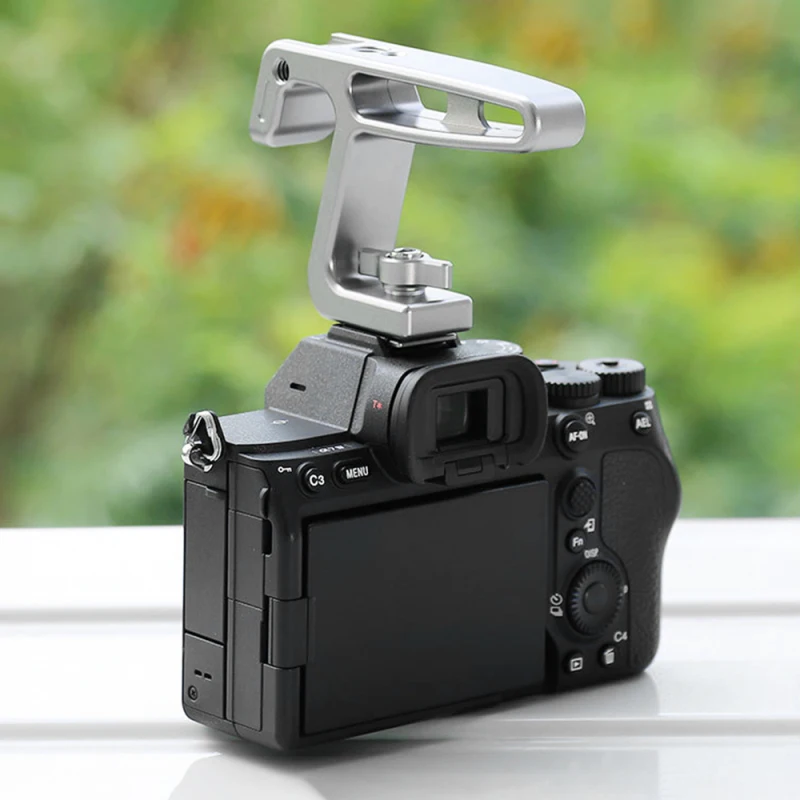 Mini Top Handel Camera Top Handgrip with Cold Shoe Mount ARRI Positiong Hole for Camera Cage Sports Camera for Vlogging Live