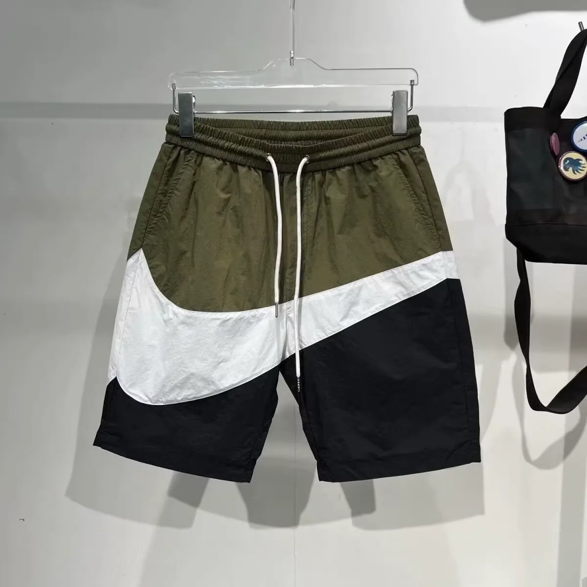 

2025 Summer Hot-selling Men's Summer Trendy Brand Contrasting Color Five-point Pants Quick-drying and Downhill Motorcycle Shorts