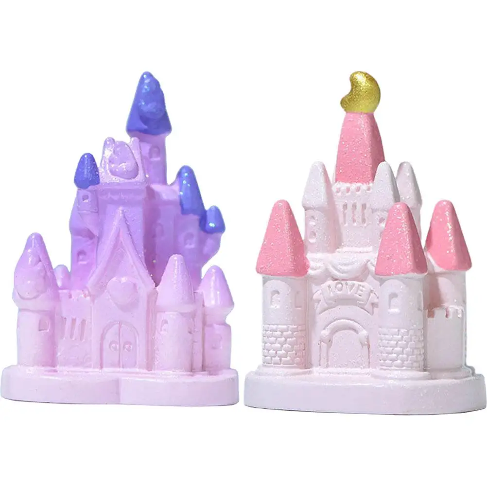 

2 Pieces Castle Decoration Miniature Plastic Crafts naments Cottage Shape House Prop Toys Kids Gifts