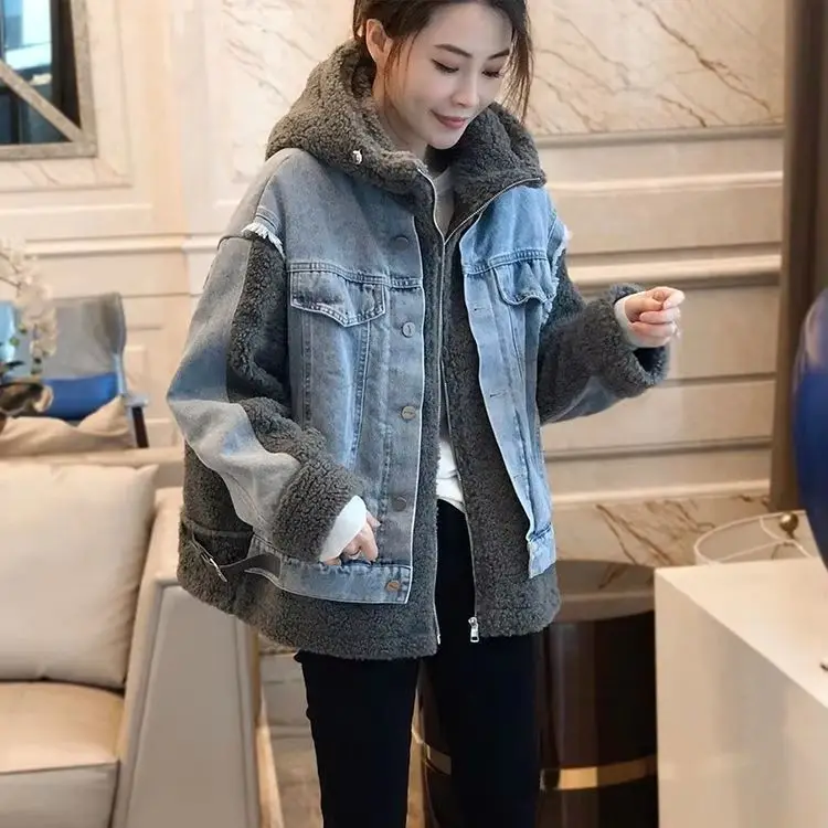American Thickened Denim Spliced ​​Hooded Jacket Women Short Fake Two-Piece Plush Autumn And Winter 2025 New Top