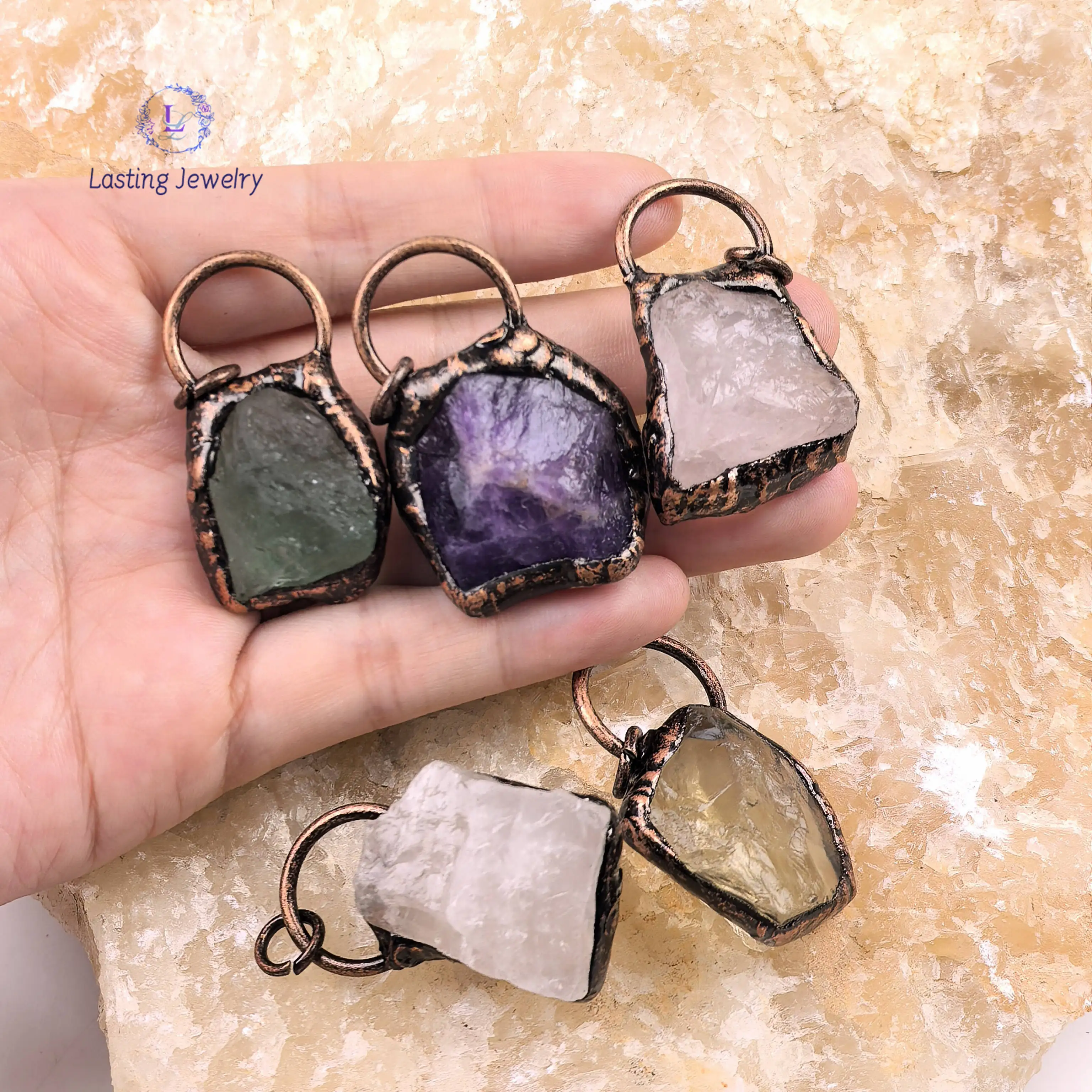 ملحوم البرونزية الخام الكتلة الكوارتز المعلقات ، الريكي كريستال العتيقة النحاس جمشت بلاطة شريحة البندول عقد بطرا عتيق مجوهرات