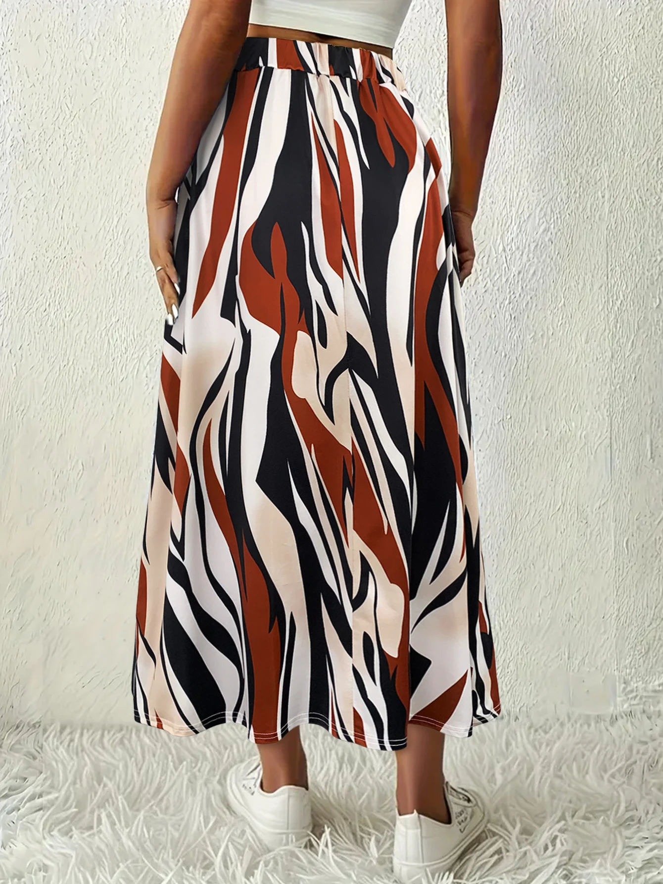 Jupe mi-longue taille haute avec poches pour femmes, imprimé rayé géométrique audacieux, décontracté, tendance et usage quotidien
