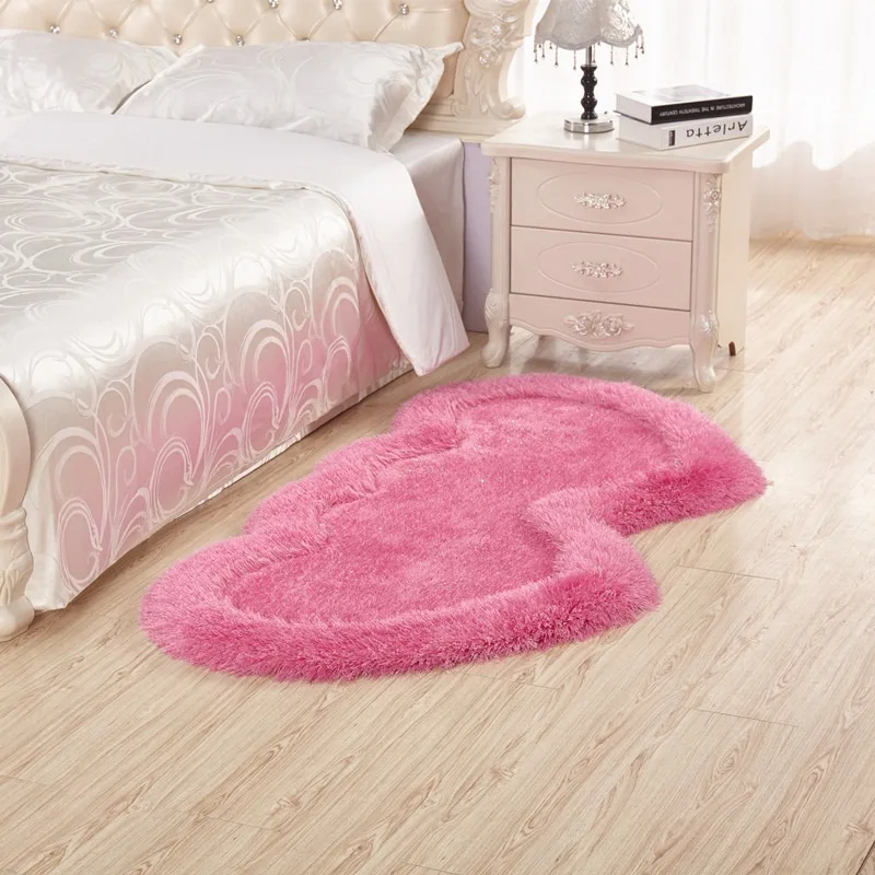 Heart shaped rug Romantic Valentine's Day Mat Bathroom Carpet Living Room Doormat Love Home Decoracion Non-slip Soft Fluffy