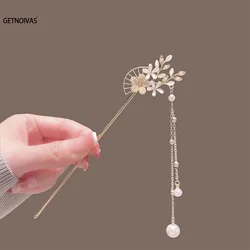 Chinese Style Fan Hairpin Women Classic Pearl Fringe Metal Hair Sticks Vintage Flower Hairpin Hairwear Hair Styling Accessories