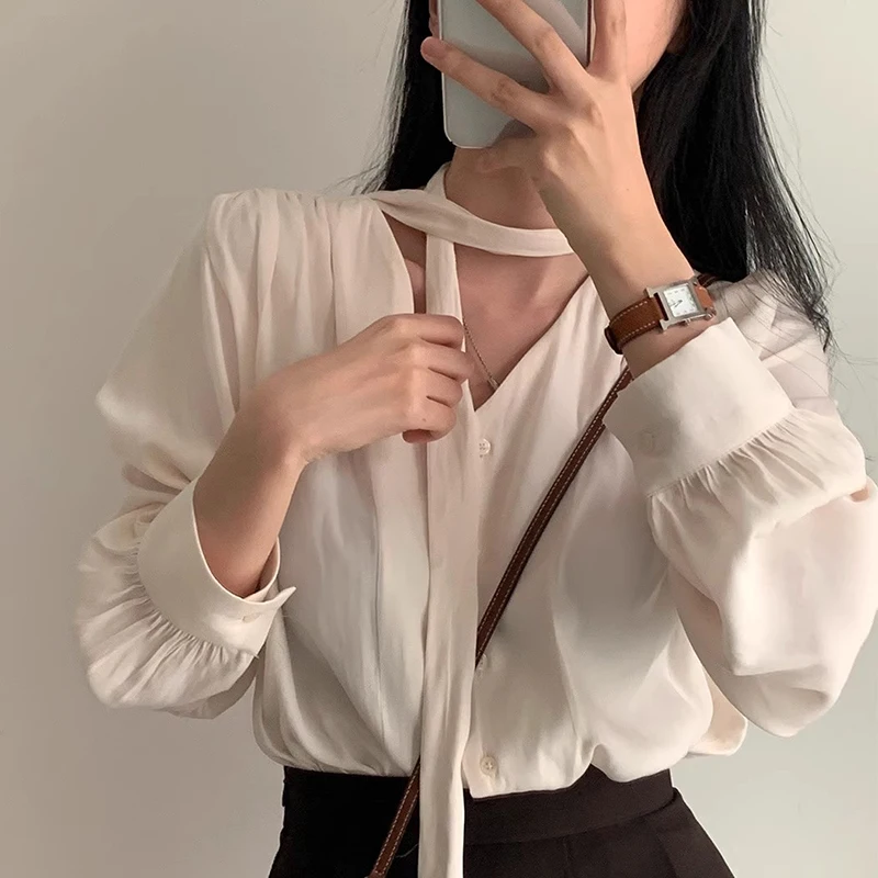 Chic V-ne Long Sve Single Button Loose Women's Casual irt Korean Sle Commute Faion Autumn Trend Loose Fit irt