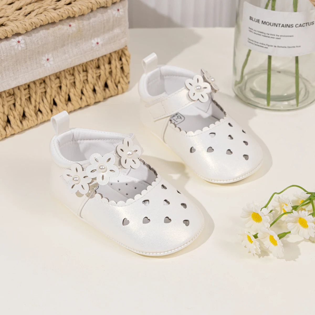 Baby Girls Mary Jane Crib Shoes Floral Pearl Hollow-Out PU Sandals Soft Non-Slip Sole Infant First Walker Shoes For 0-18 Months