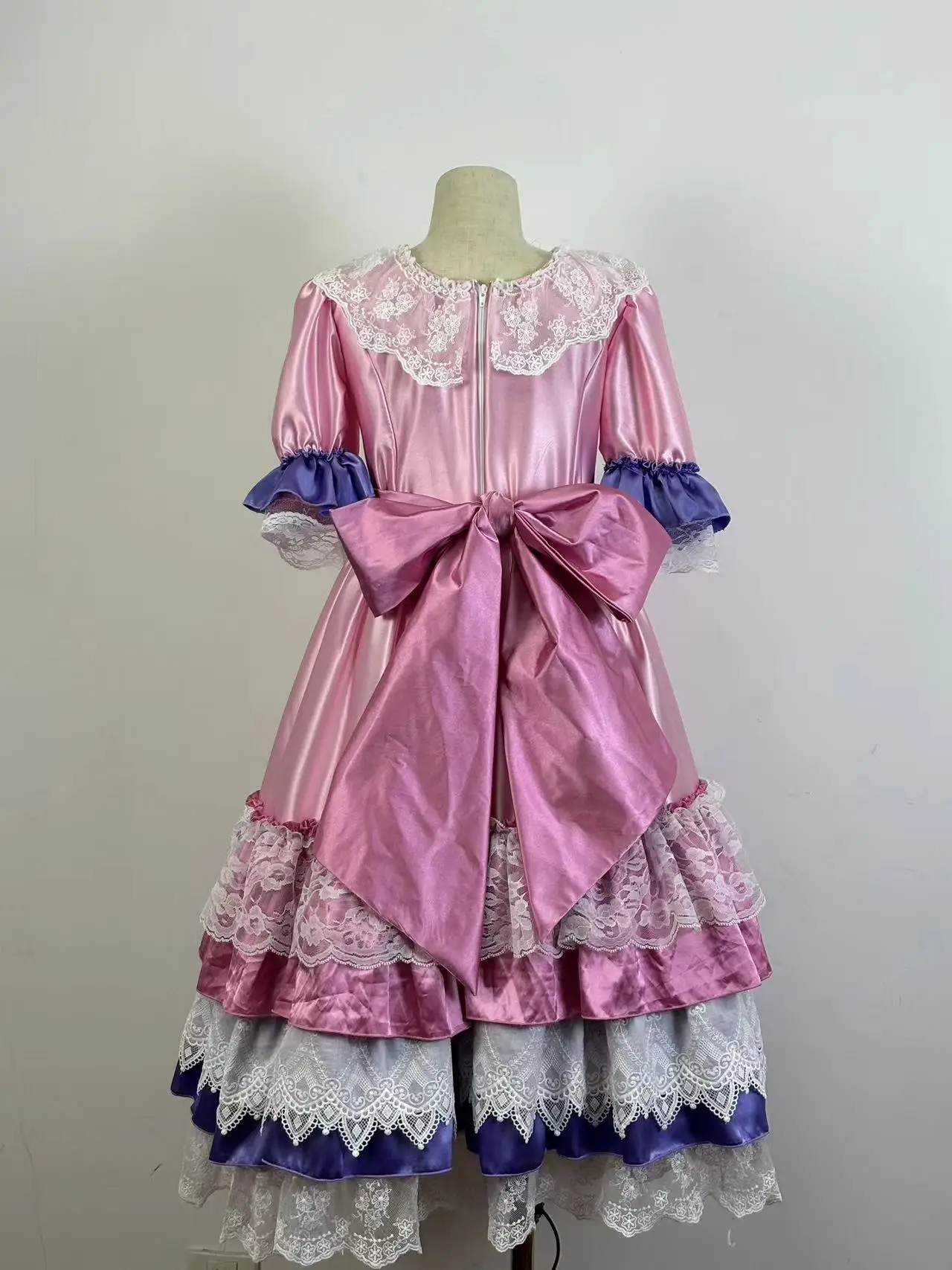 Children and girls, adult costumes, Lolita dresses, modern ballet dresses