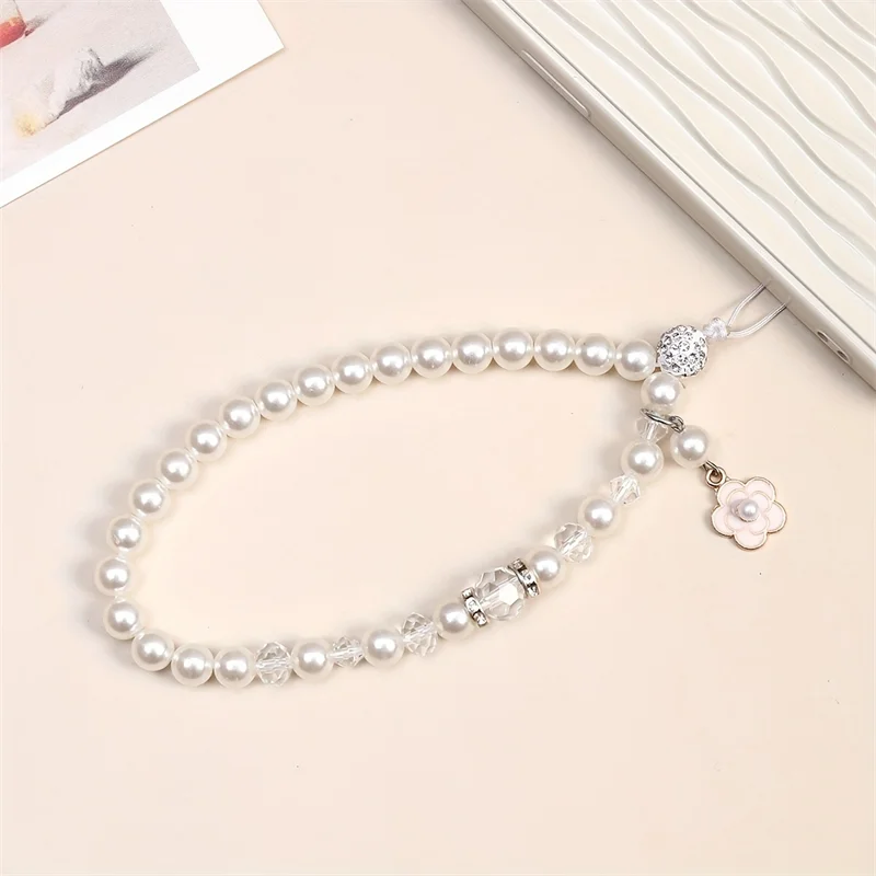 Cute Mobile Phone Charm Strap For Women With Pearl Small Flower Pendant Cell Phone Lanyard Beaded Chain For Mobile Phone Case