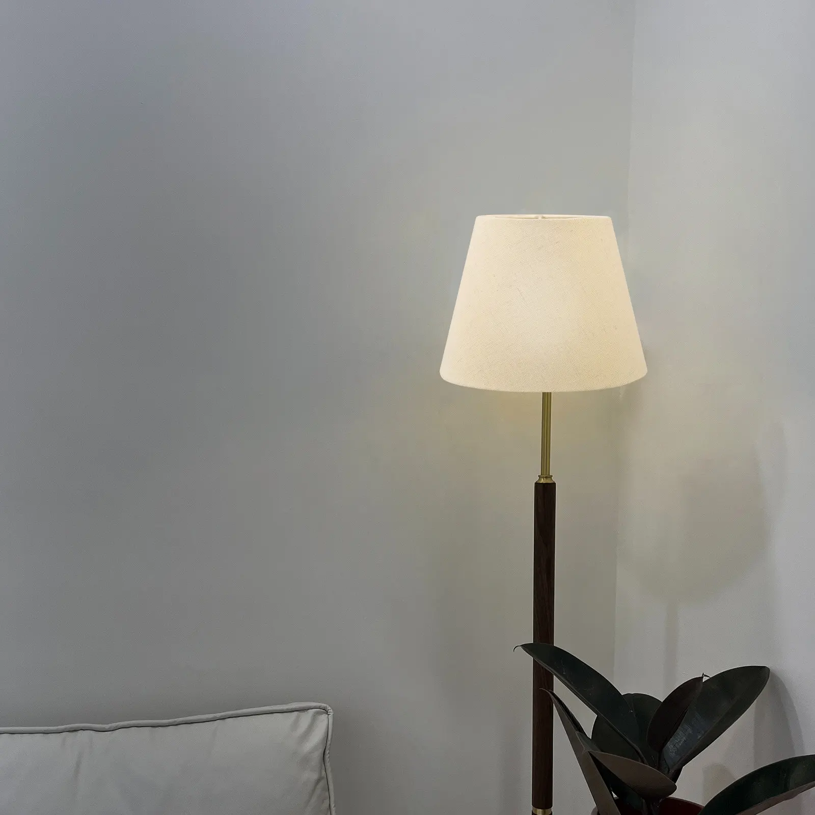 

Fabric Lamp Shade Iron Cloth Material Classic Style Replacement for Table Lamp Floor Light Farmhouse Lampshade E27 Soft Light