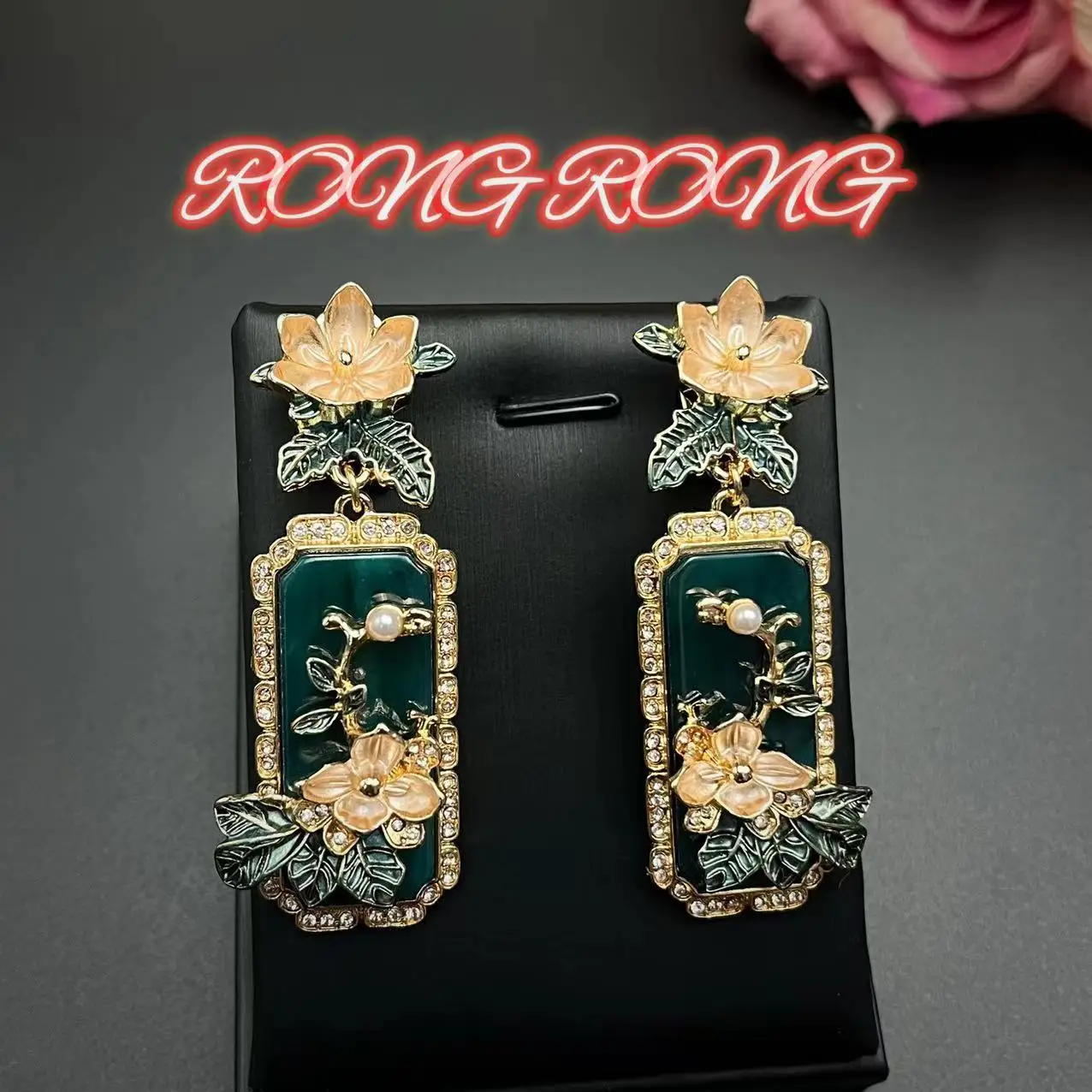 Medieval Imitation Jade Carved Glass Pearl Ancient Style Advanced Temperament Retro Stud Earrings