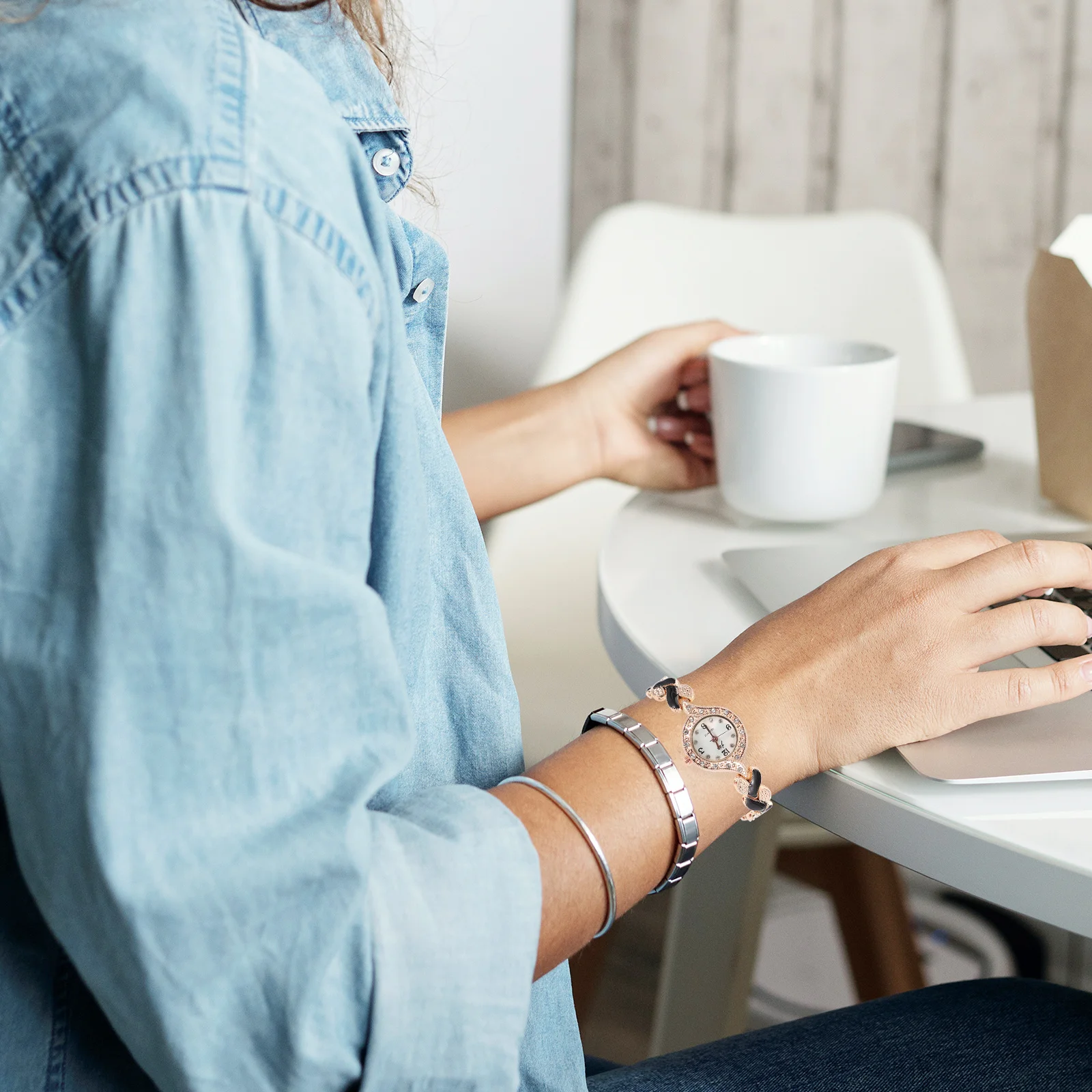 

1pc Square Quartz Wristwatch For Women Strap Watch Lightweight Timepiece Fashion Frosted Dial Women