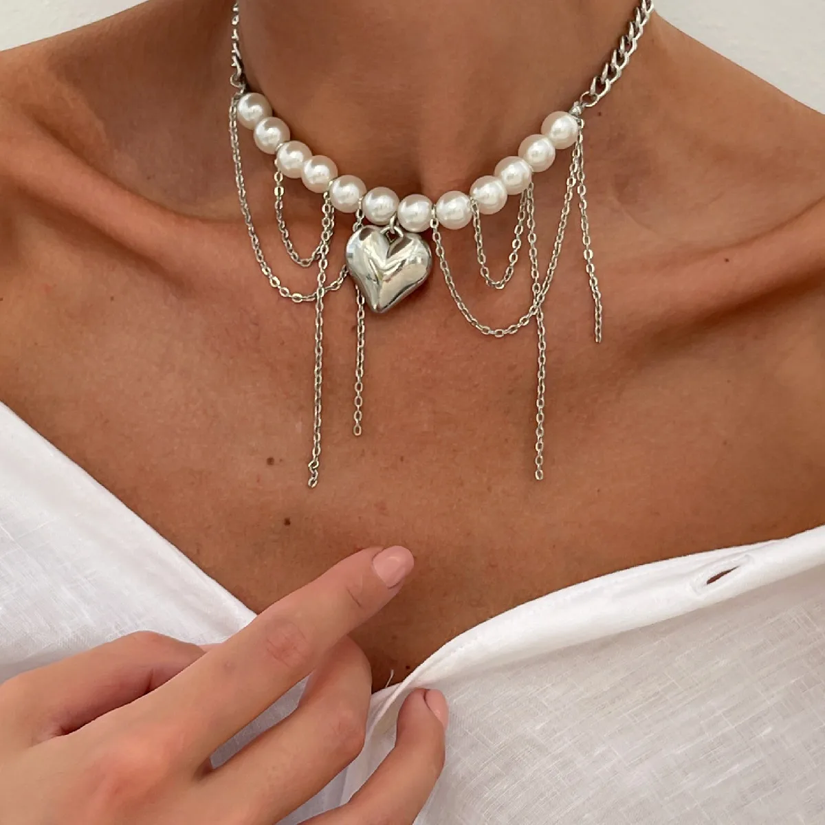 جديد القلب المختنق قلادة للنساء أنيقة تقليد حبات اللؤلؤ المختنق سلسلة عنق القلب شرابة قلادة الأزياء والمجوهرات هدية