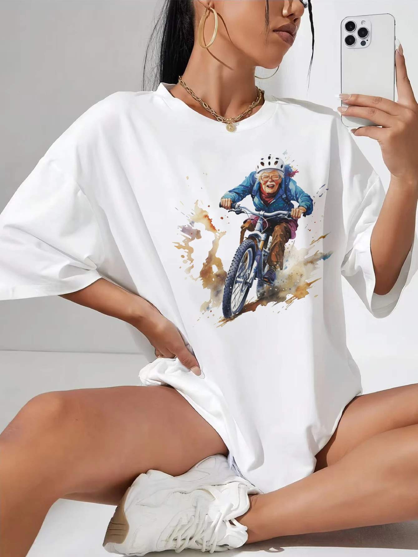 

Свободная белая женская футболка Cycling Granny, идеально подходящая для горячих дней, повседневный летний стиль для беременных