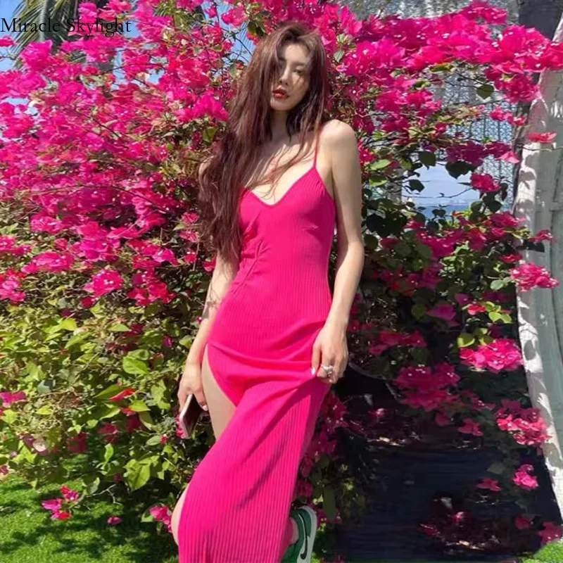 

Women's Spring/Summer New Fashion Slim Slit Dress With Sexy Waist Closing DesignNew Women's Fashion Strap Sexy Hollow Back Slim