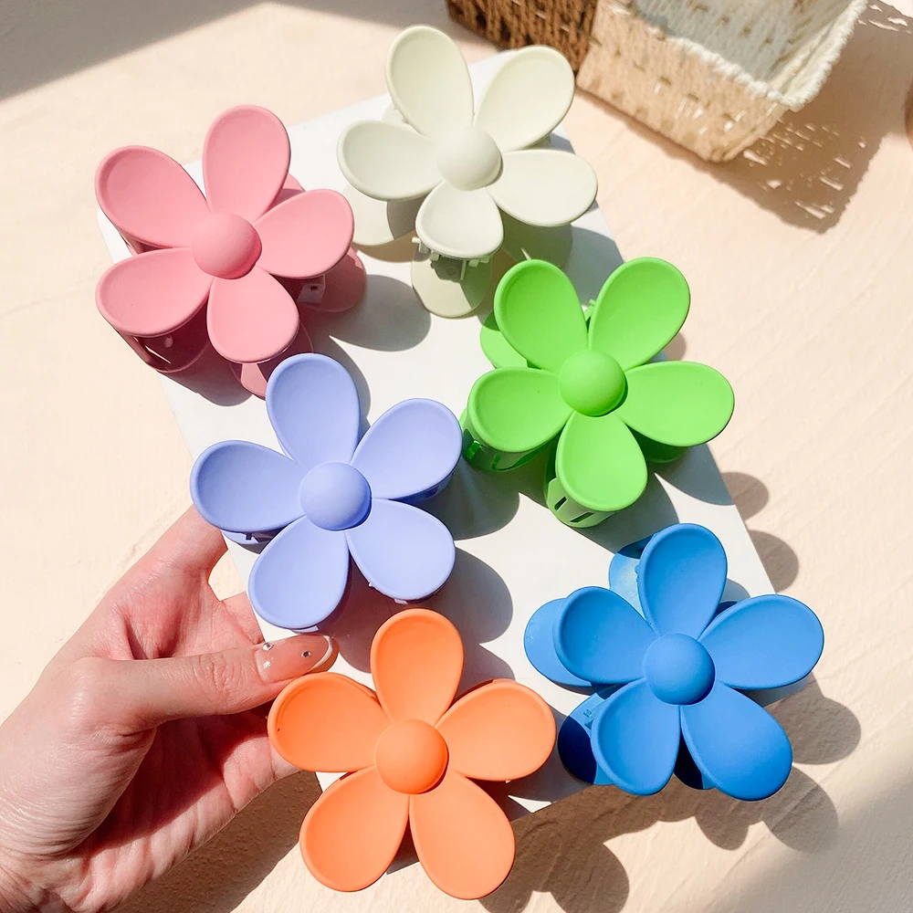 Korea Flower Shape Hair Claw Clips For Women Girls Barrette Crab Hair Claws Ponytail Hairpins Bath Barrette Headwear Accessories