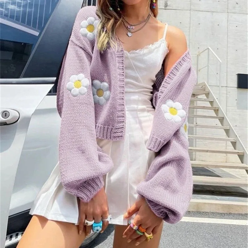 2025 New Winter Autumn Women's Sweetly Shaped Flowered Sweater Coat Loose Short Knitted Cardigan Trend