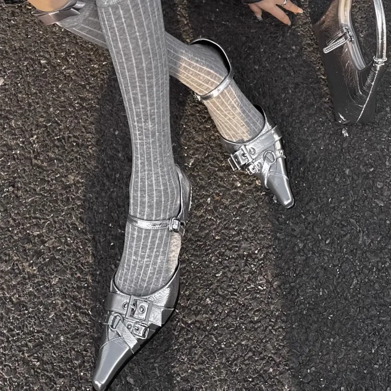 

Silver Block High Heel Buckles Pumps Pointed-Toed Hot Girl Sexy Sandals Retro Women Shoes Sandalias Mujer Verano