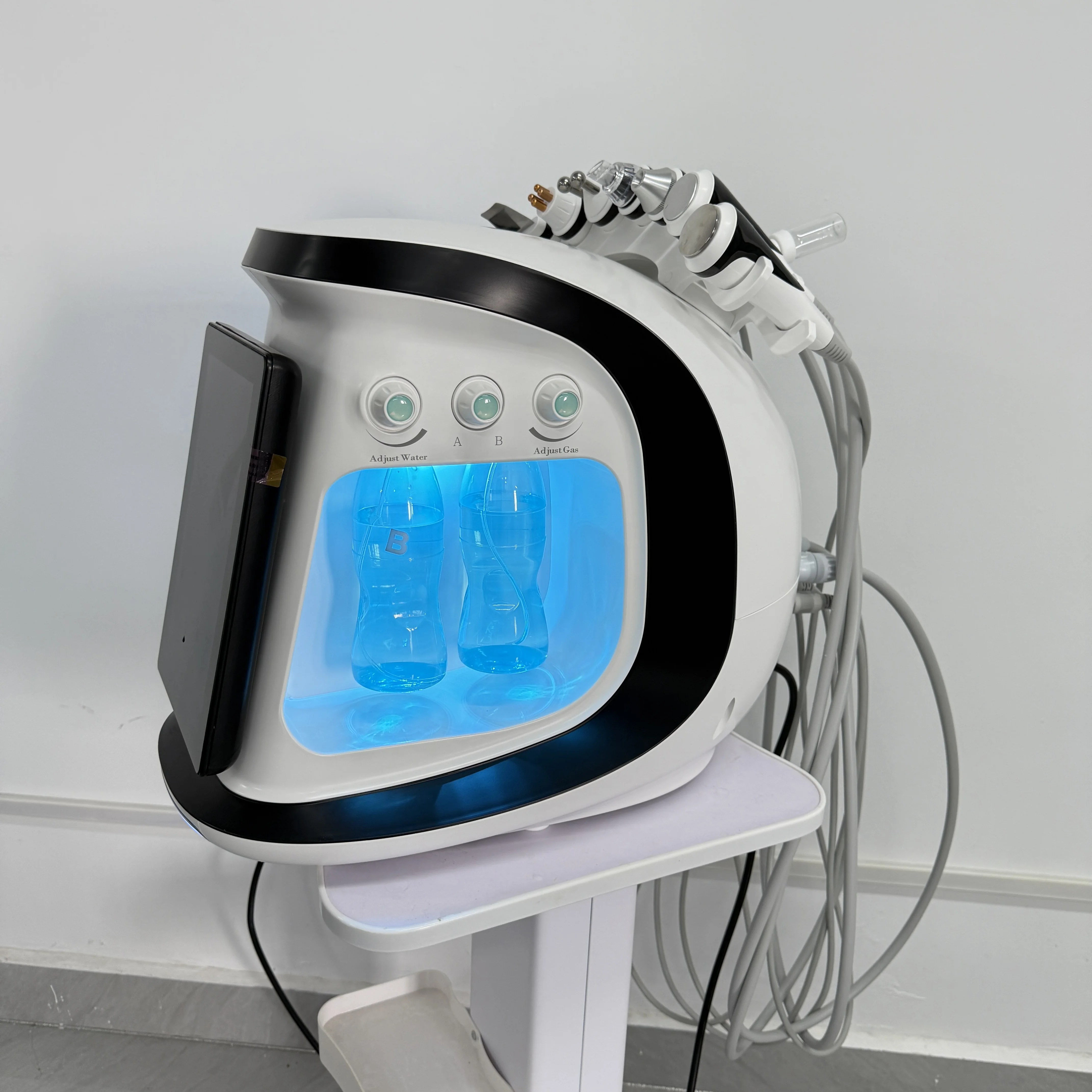 

7-in-1 Ultrasonic Facial Device Professional Microdermabrasion Hyperbaric Oxygen Infusion Deep Hydration Skin Rejuvenation