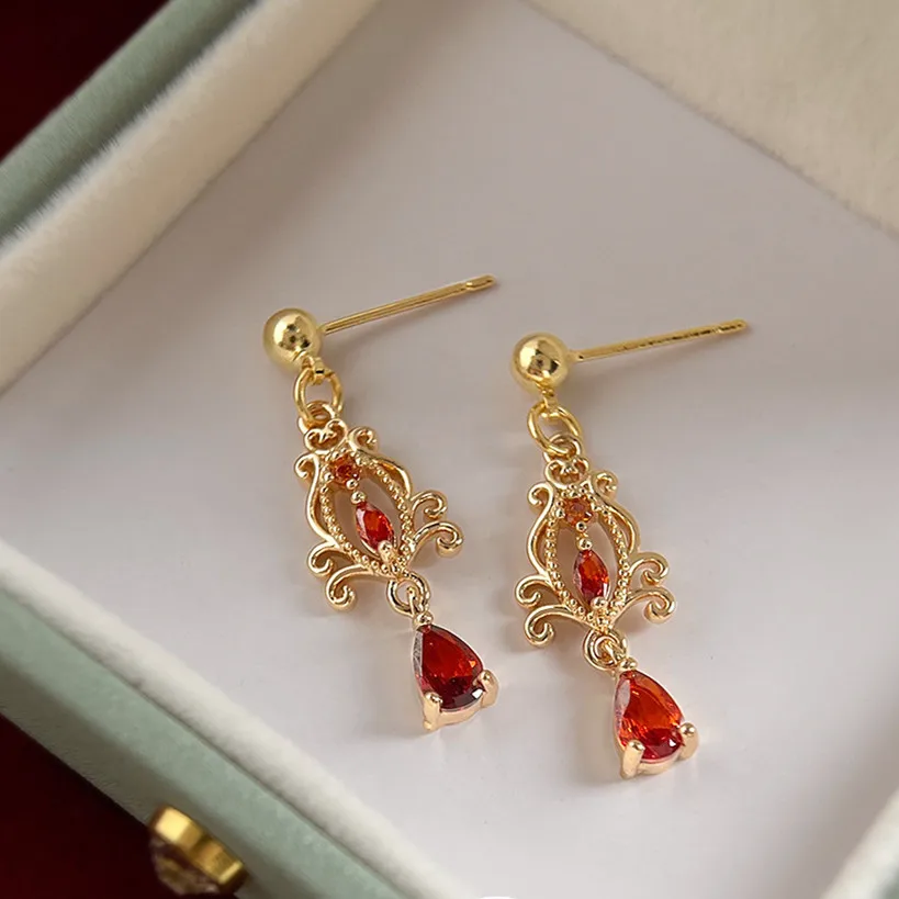 جديد الأحمر كريستال طويل هندسي استرخى سحر إسقاط أقراط للنساء موضة الذهب اللون بيان الزفاف العروس الأذن مجوهرات #4