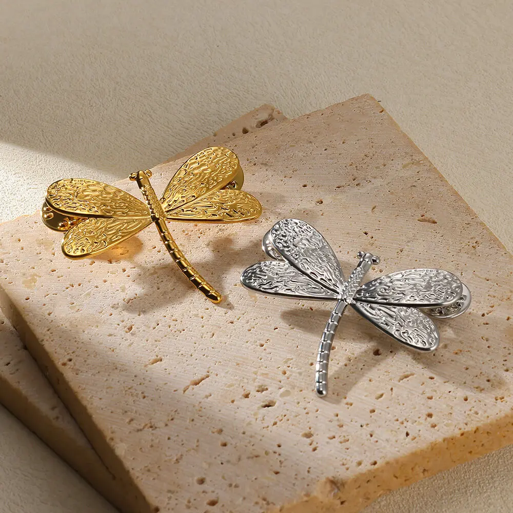 Stainless Steel Gloss Dragonfly Pin Brooch 2024 New Trend Gold Color Elegant Blazer One Direction Animal Pins Jewelry Party Gift