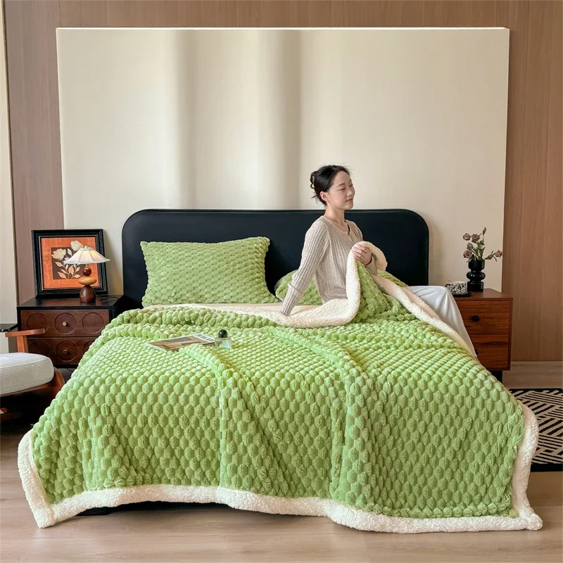 Fall Winter Thickened Encryption Artificial Lambswool Blanket Warm Skin-friendly Cloud Touch Fluffy Cozy Multi-Purpose Blankets