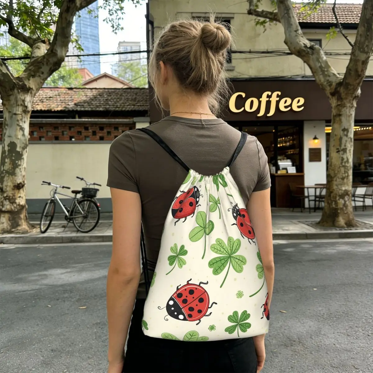 Cute Ladybug On The Four Leaf Grass Backpacks Casual Drawstring Bags Shoes Bag Book Bags for Man Woman Students