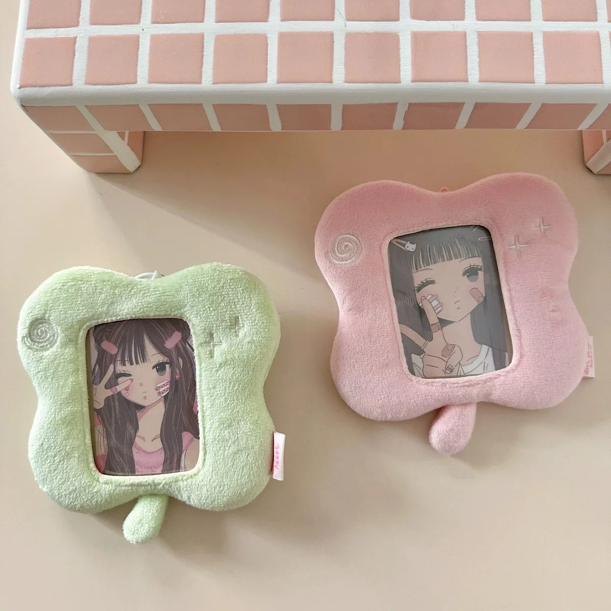 

Cute pink Four-leaf clover Plush Card Holder Bus Card Bank ID Card Protective Display Idol schoolbag pendant Gift stationery