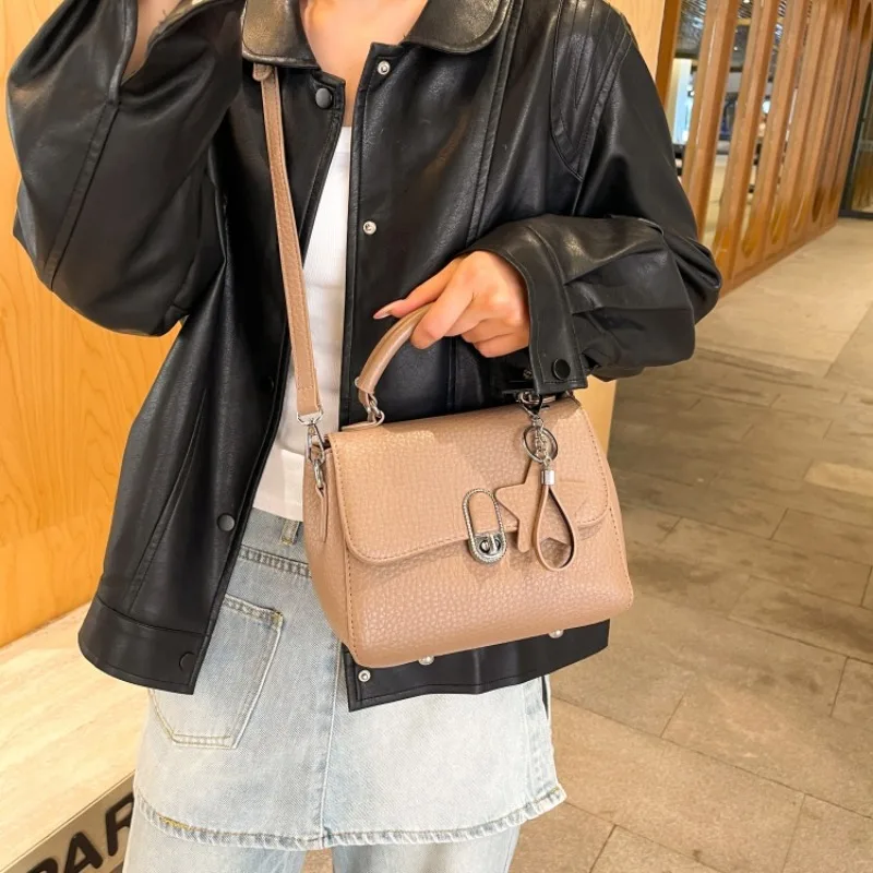 

Женская модная роскошная кожаная сумка Элегантная дизайнерская сумка через плечо Классическая сумка через плечо для ежедневного использования