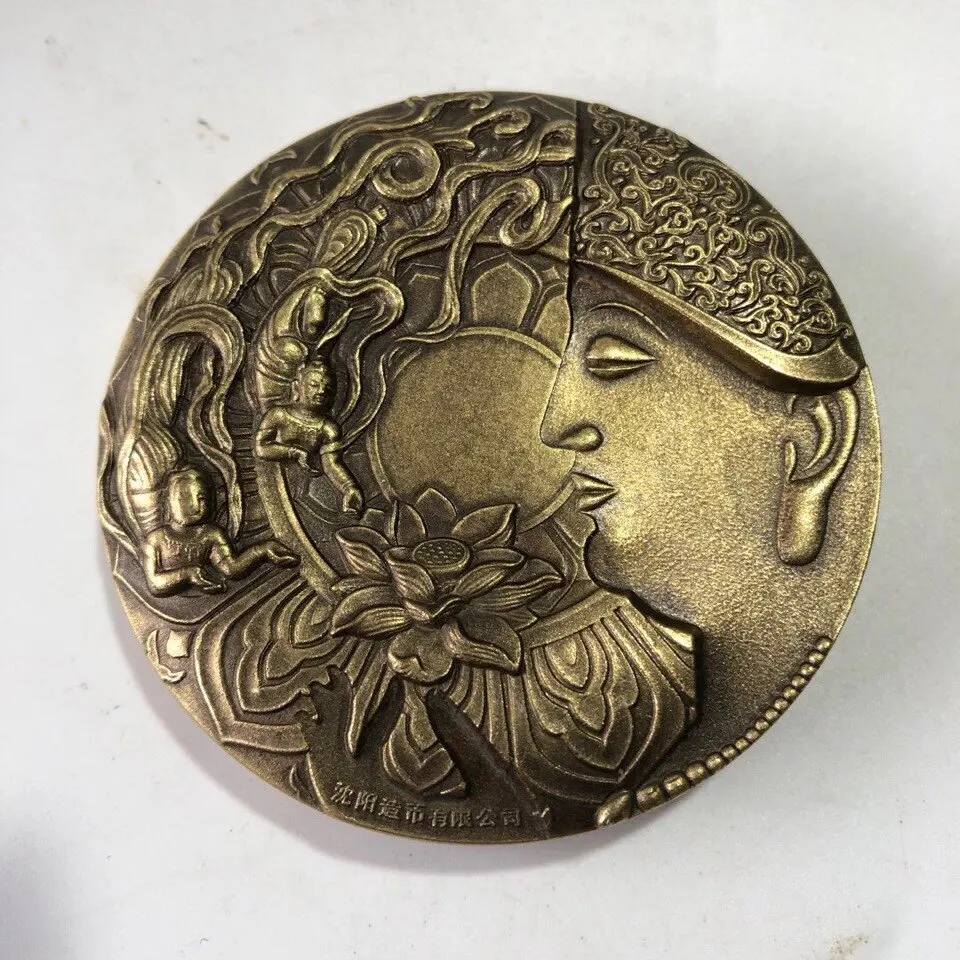 Brass Thousand-Hand Kwan-Yin Commemorative Stamp Embossed Buddha Statue Guanyin on the Throne Bodhisattva Zen Commemorative Coin