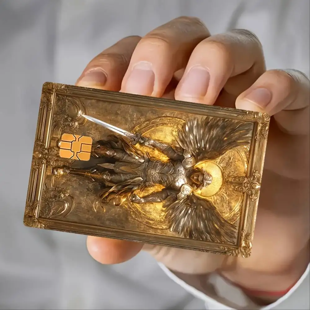 Adhesivo de PVC con alas doradas del Arcángel Miguel para tarjetas de crédito, tarjetas de débito bancarias, tarjetas de acceso y tarjetas de habitación.