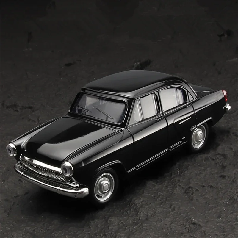 1/43 Volga GAZ-21 Alloy Car Model Diecasts Metal Toy Classic Vehicles Car Model Simulation Sound and Light Collection Kids Gifts