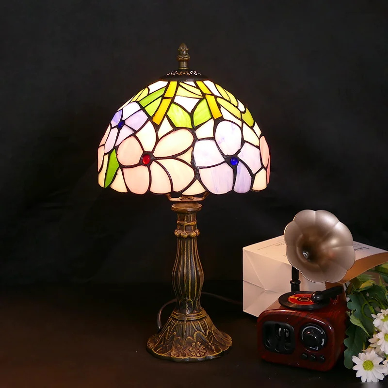 

American European retro decorative bedside lamps Pastoral retro creative atmosphere Bedroom lamp Warm light Eye protection Desk