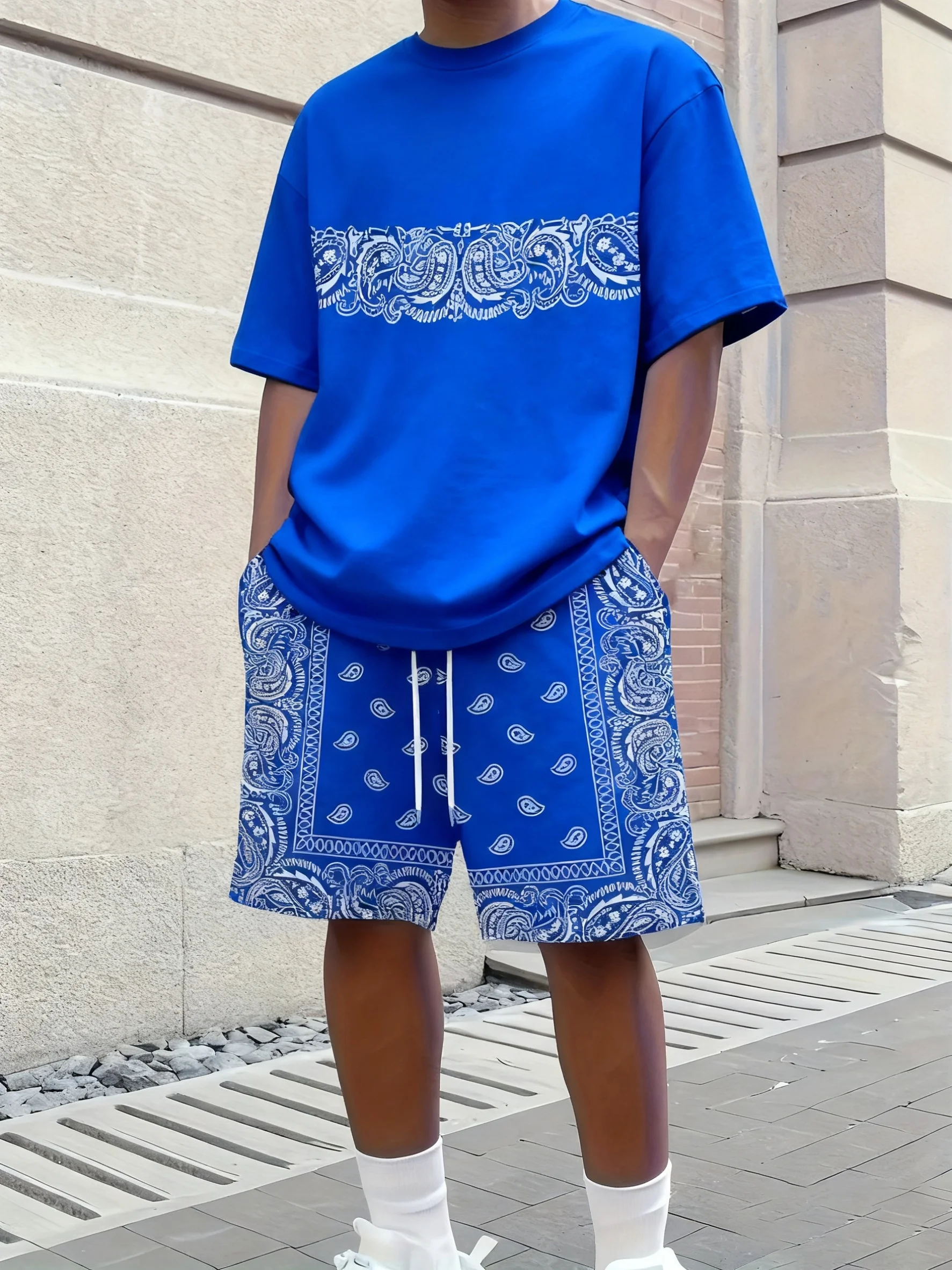 

Summer Bestseller Men's Cashew Flower Print Short-Sleeve Shirt and Shorts Set Stylish Casual Breathable Set Everyday Wear