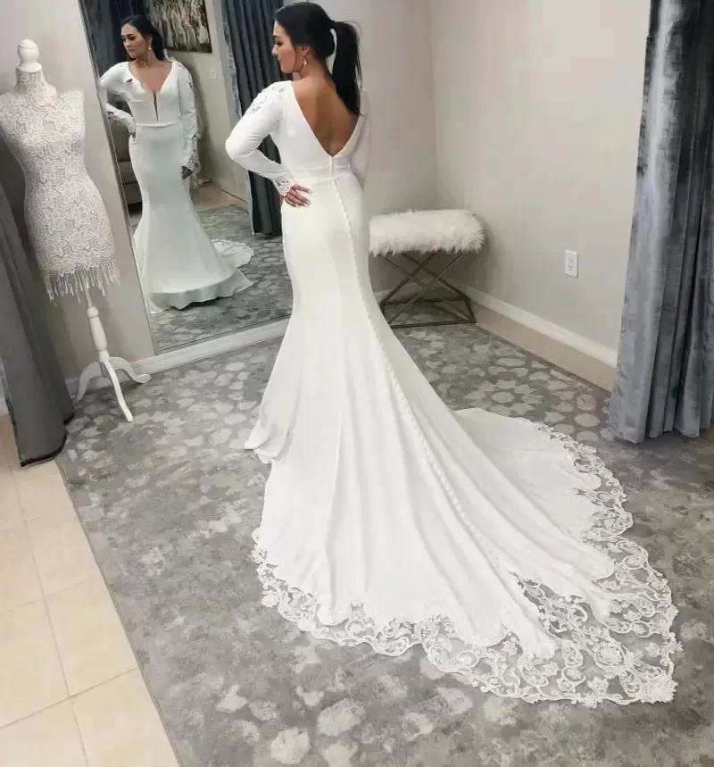 

2025 Country Ivory Mermaid Wedding Dress Bridal Gowns Lace Sexy Backless V Neck Long Sleeve Satin Garden Robe De Mariee