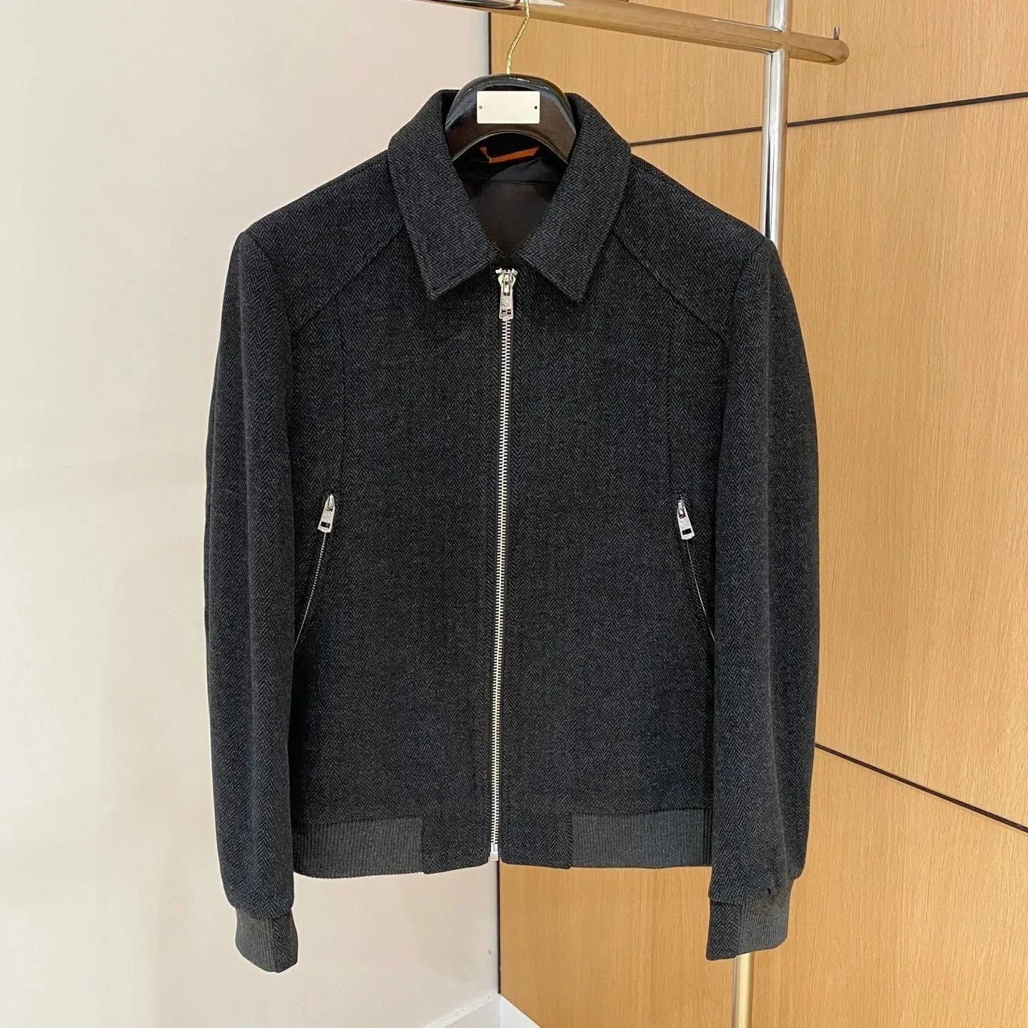 سترة حرارية كاجوال ذات طية صدر السترة وأكمام طويلة بلون سادة BC 25SS