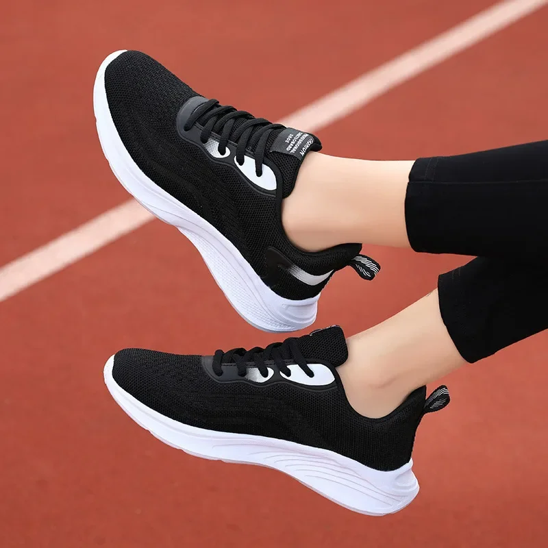 Chaussures en maille respirante à lacets pour femmes, baskets de course, chaussures de sport athlétiques, chaussures roses noires, mode Y2k, tendances 2023