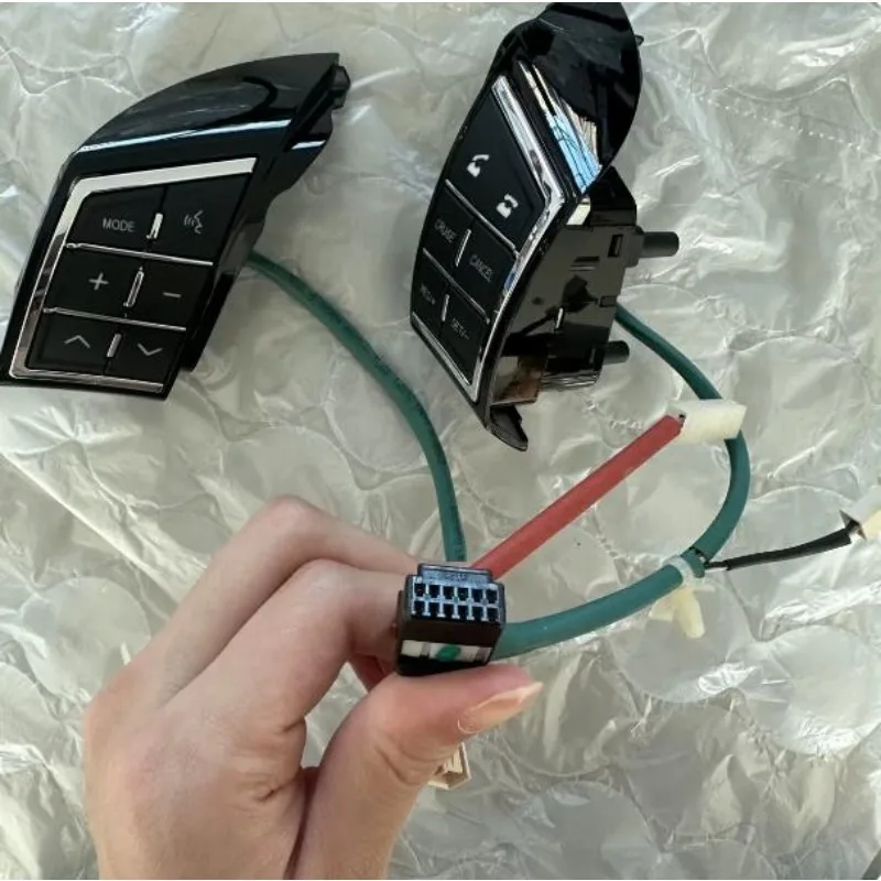 

Multi Functional Steering Wheel Volume Buttons Cruise Control Buttons For Haval H1 H6 C30 M4 M6